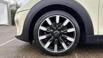 MINI Hatchback 5dr 1.5 Cooper Exclusive II 5dr Auto