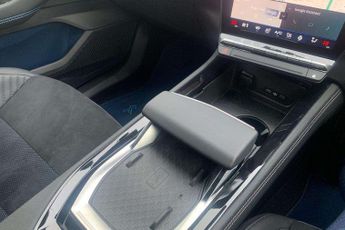 Renault Rafale E-Tech FHEV Techno Esprit Alpine 5dr Auto 4C