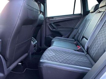 Volkswagen Tiguan 2.0 TDI R-Line 5dr DSG