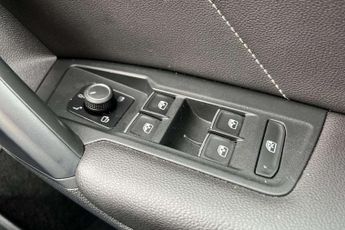 Volkswagen Tiguan 2.0 TDI R-Line 5dr DSG