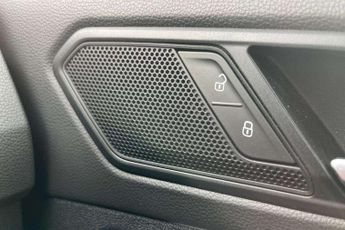 Volkswagen Tiguan 2.0 TDI R-Line 5dr DSG