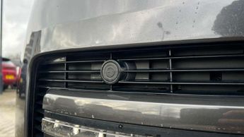 Land Rover Range Rover 3.0 D300 SE 4dr Auto