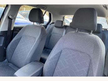 Volkswagen Golf 2.0 TDI Life 5dr DSG