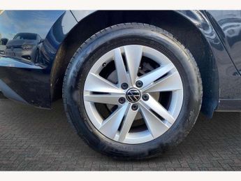 Volkswagen Golf 2.0 TDI Life 5dr DSG