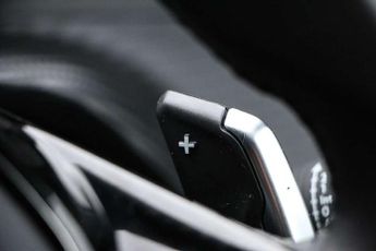 Peugeot 208 1.2 Hybrid 100 Allure 5dr e-DSC6