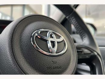 Toyota Yaris 1.5 Hybrid Design 5dr CVT