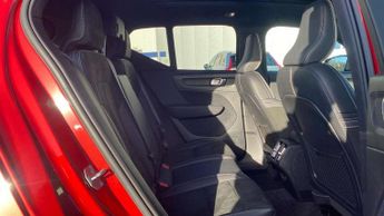 Volvo XC40 2.0 T4 R DESIGN 5dr AWD Geartronic