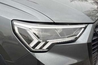 Audi Q3 35 TFSI Black Edition 5dr S Tronic [Tech Pro]