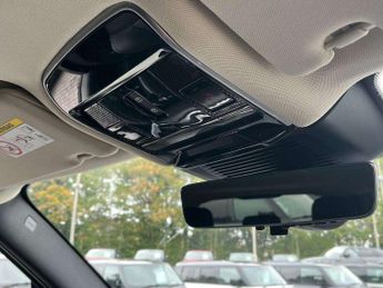 Land Rover Range Rover 3.0 D350 HSE 4dr Auto