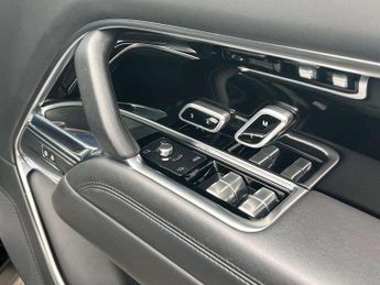 Land Rover Range Rover 3.0 D350 HSE 4dr Auto