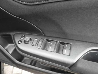 Honda Civic 1.0 VTEC Turbo SR 5dr CVT