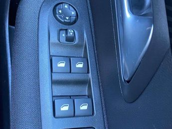 Peugeot 208 1.2 PureTech 100 Active Premium + 5dr EAT8