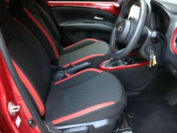 Toyota Aygo X 1.0 VVT-i Edge 5dr Auto