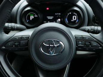 Toyota Yaris 1.5 Hybrid Excel 5dr CVT