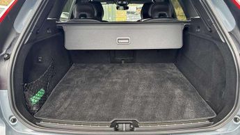 Volvo XC60 2.0 B5P R DESIGN 5dr Geartronic