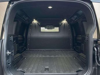 Land Rover Defender 3.0 D350 Hard Top X-Dynamic HSE Auto