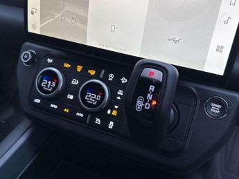 Land Rover Defender 3.0 D350 Hard Top X-Dynamic HSE Auto