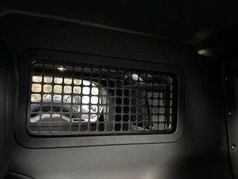 Land Rover Defender 3.0 D350 Hard Top X-Dynamic HSE Auto