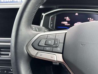 Volkswagen Polo 1.0 TSI R-Line 5dr DSG