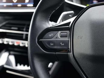 Peugeot 208 1.2 PureTech 100 Allure 5dr EAT8