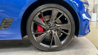 Genesis G70 2.0T [245] Sport 4dr Auto