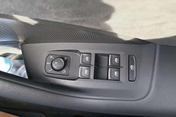 Volkswagen Passat Estate 1.5 eTSI R-Line 5dr DSG