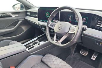 Volkswagen Passat Estate 1.5 eTSI R-Line 5dr DSG