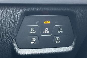 SEAT Leon 1.5 eTSI 150 FR Black Edition 5dr DSG [DAP]