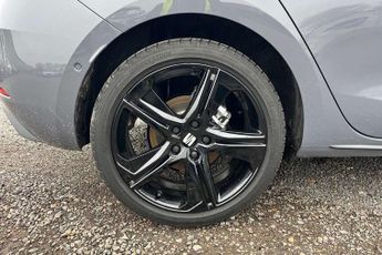 SEAT Leon 1.5 eTSI 150 FR Black Edition 5dr DSG [DAP]