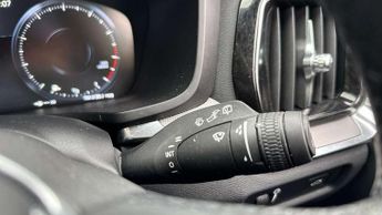 Volvo V60 2.0 B4P R DESIGN 5dr Auto [7 speed]