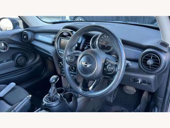 MINI Hatchback 1.5 Cooper 3dr Auto