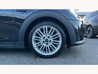 MINI Hatchback 5dr 1.5 Cooper Exclusive 5dr Auto