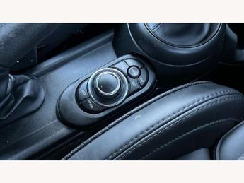 MINI Hatchback 5dr 1.5 Cooper Exclusive 5dr Auto