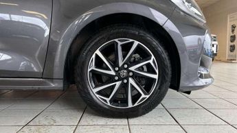 Toyota Yaris 1.5 Hybrid Design 5dr CVT