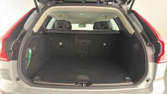 Volvo XC60 2.0 B5P Plus Dark 5dr AWD Geartronic