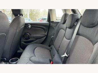 MINI Hatchback 5dr 1.5 Cooper Classic II 5dr Auto