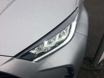 Toyota Yaris 1.5 Hybrid Design 5dr CVT