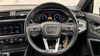 Audi Q3 45 TFSI e S Line 5dr S Tronic [Tech Pack]