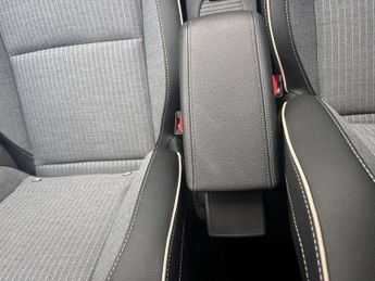 Renault Clio 1.6 E-TECH full hybrid 145 Techno 5dr Auto