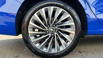 Skoda Superb 2.0 TDI 193 Laurin + Klement 4X4 5dr DSG
