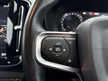 Volvo XC40 2.0 D3 Momentum 5dr Geartronic