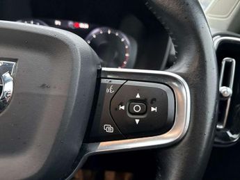 Volvo XC40 2.0 D3 Momentum 5dr Geartronic