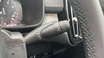 Volvo XC40 1.5 T3 [163] Momentum 5dr Geartronic