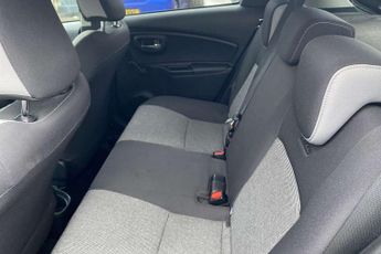 Toyota Yaris 1.5 Hybrid Y20 5dr CVT [Bi-tone]