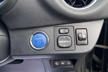 Toyota Yaris 1.5 Hybrid Y20 5dr CVT [Bi-tone]