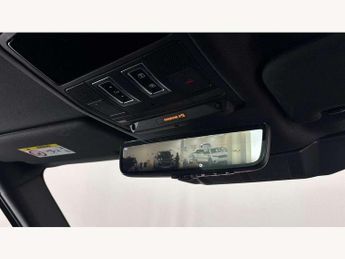 Land Rover Defender 3.0 D300 X-Dynamic HSE 110 5dr Auto