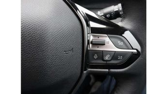 Peugeot 308 1.2 PureTech Allure Premium 5dr EAT8