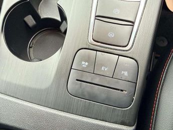 Ford Kuga 2.5 PHEV ST-Line 5dr CVT