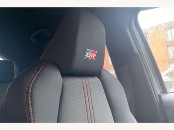 Toyota Yaris 1.5 Hybrid GR Sport 5dr CVT