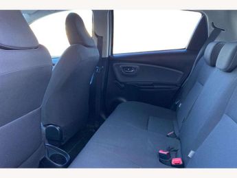 Toyota Yaris 1.5 Hybrid Design 5dr CVT